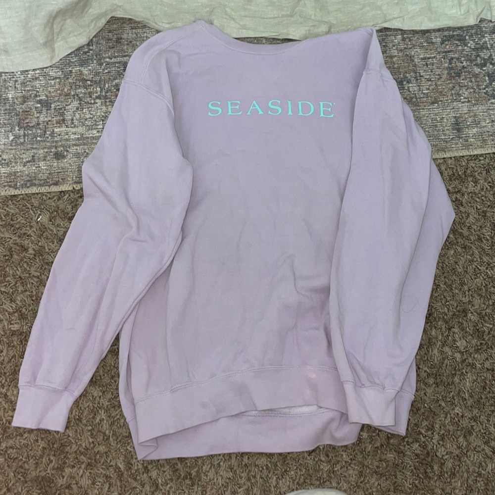 Light lavender seaside style crew neck